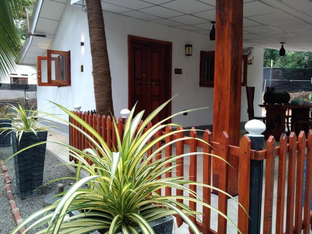 Lovers Villa Matara